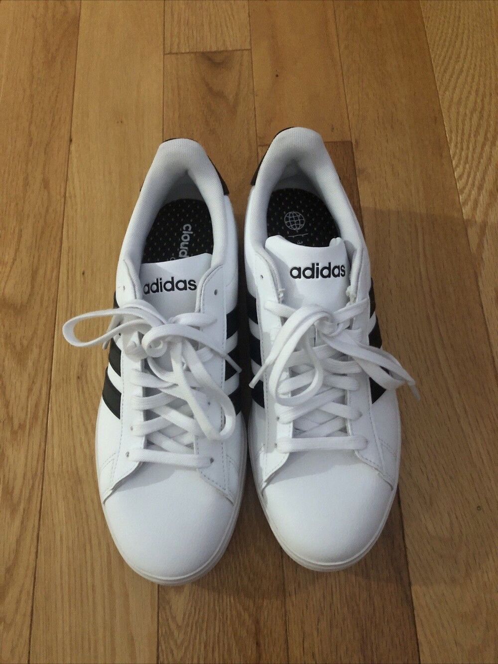Adidas Mens Size 9 Cloud Comfort Tennis Shoe Sneaker, White/Black NWOB